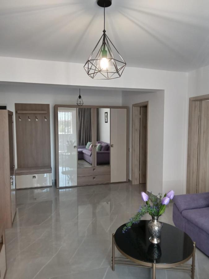 Apartament Gabriella'S Home Oradea Exteriör bild